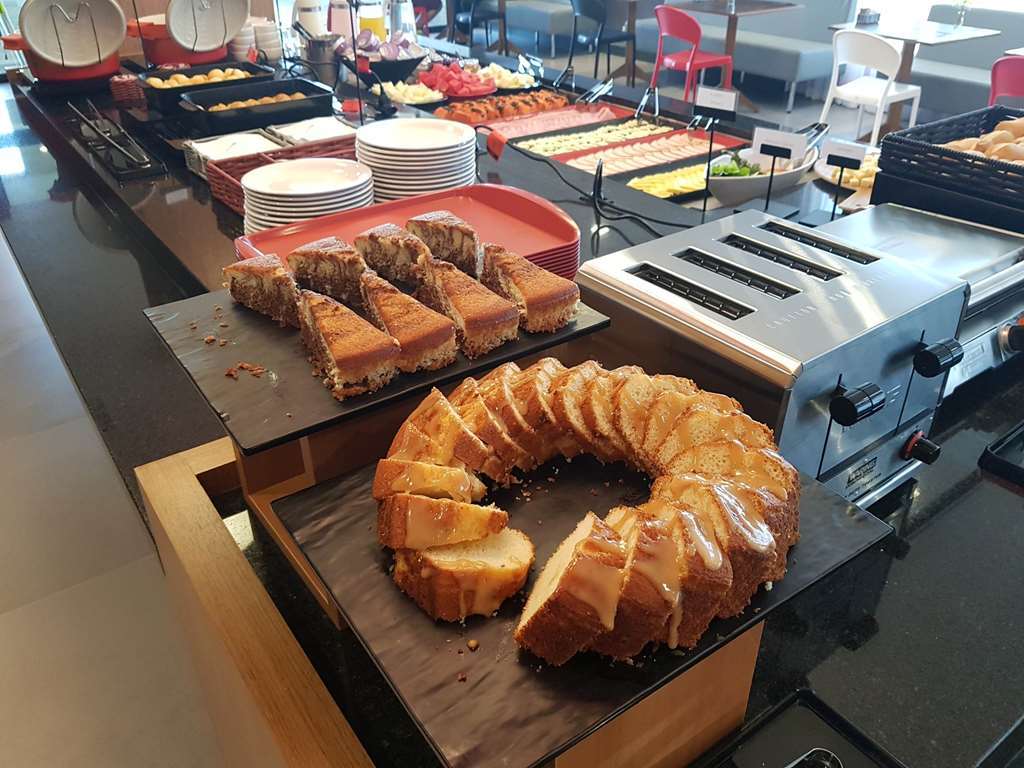 Ibis คาร์ลอส บาร์โบซา ร้านอาหาร รูปภาพ